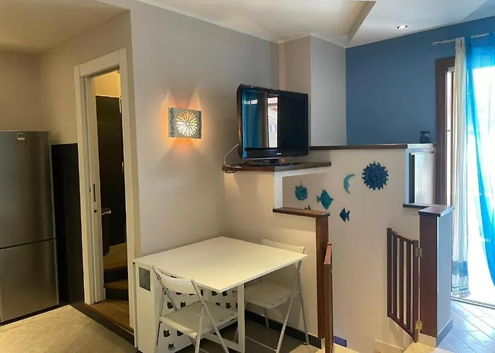 Civico 8 Alexander Альгеро