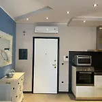 Civico 8 Alexander Apartman