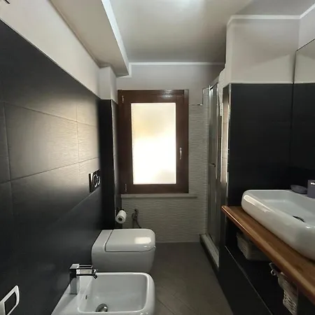 Civico 8 Alexander *